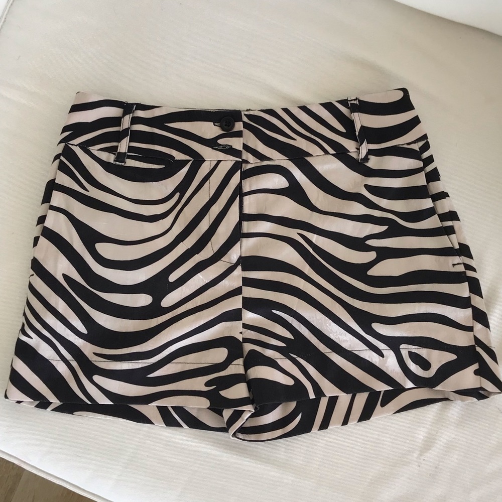 Zebra short size S - Reina Diaz